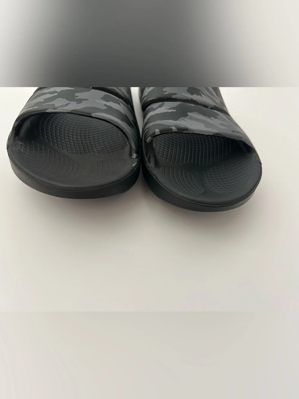 OOFOS OOahh Sport Slide Sandals Shoes Black Camo Recovery Comfort M8 W10 $70